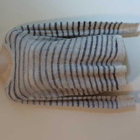 Pam & Gela Cross Back Sweater - Picture 6 of 16